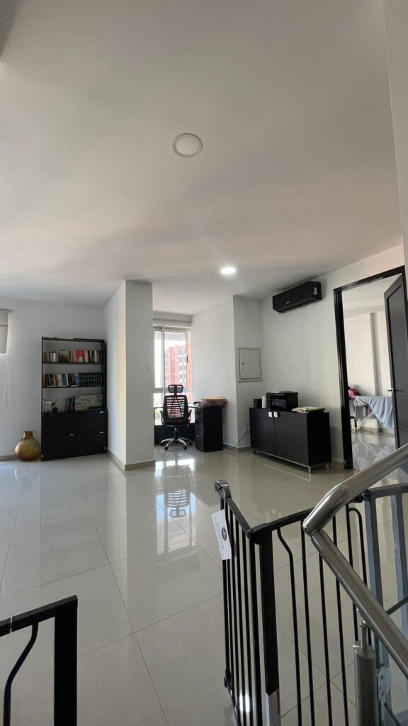 84310ea5-5674-4869-bb18-cee628fb5ea1